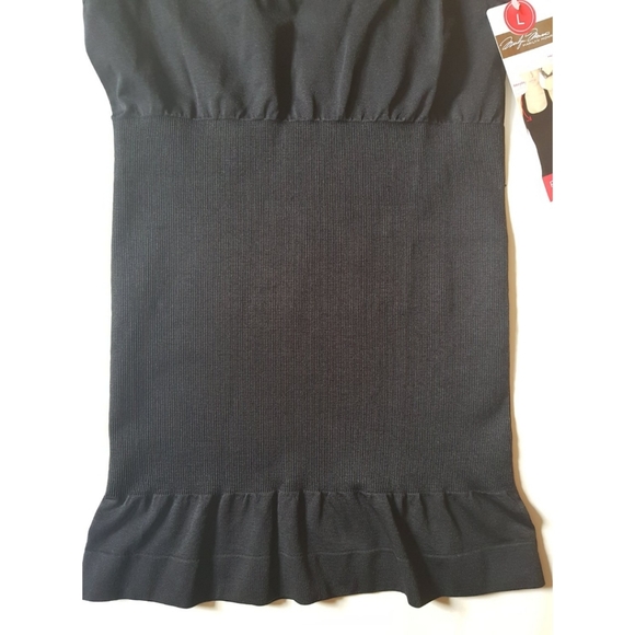 Marilyn Monroe Racerback Cami Shapewear - Picture 4 of 11